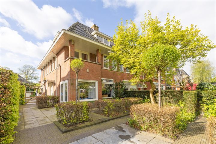 van Ostadelaan 50 in Naarden foto
