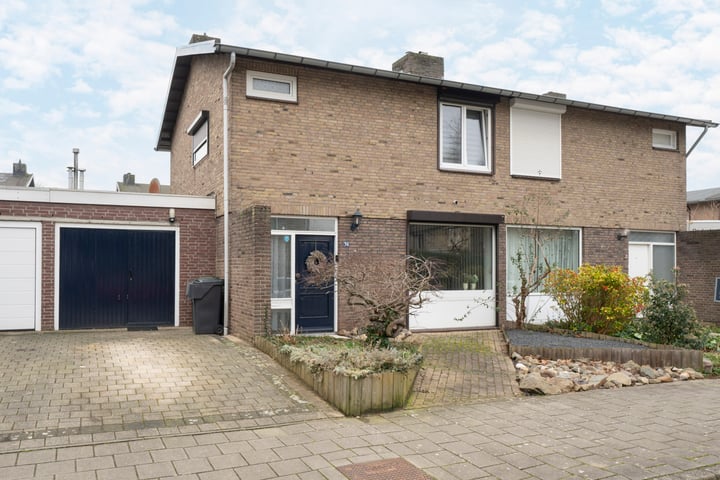 Van Ostadestraat 34 in Geleen foto