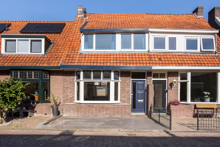 van Ostadestraat 50 in Leeuwarden