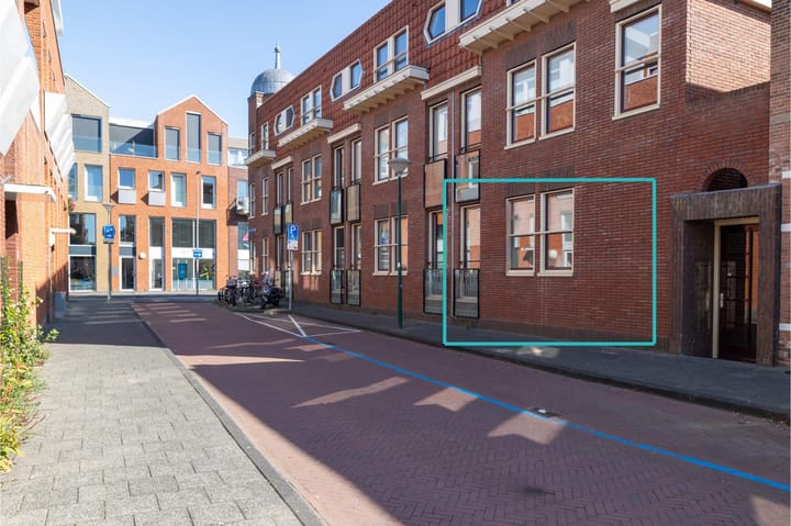 Van Oudheusdenstraat 1B in Woerden foto