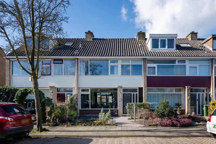van Poelgeestlaan 44 in Koudekerk aan den Rijn foto