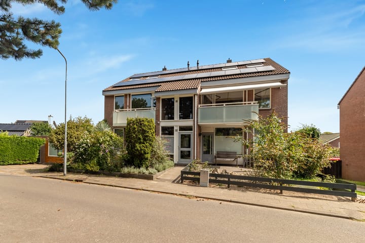 Van Renesselaan 3 in Castricum foto