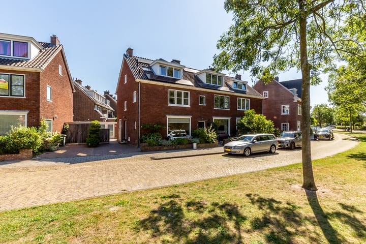 Van Riebeecklaan 25 in Haarlem foto