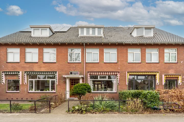 Van Riebeecklaan 26 in Haarlem foto