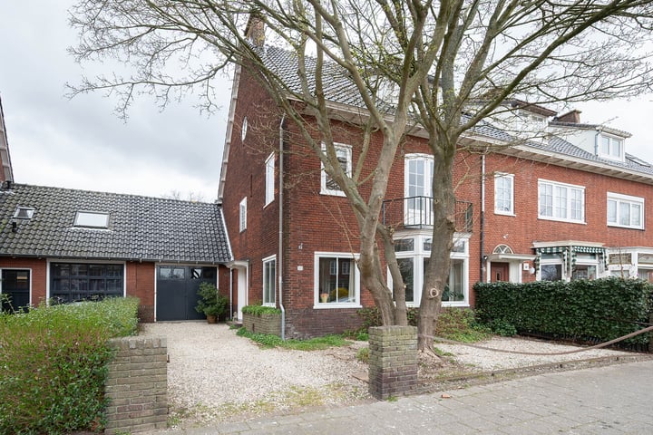 Van Riebeecklaan 30 in Haarlem