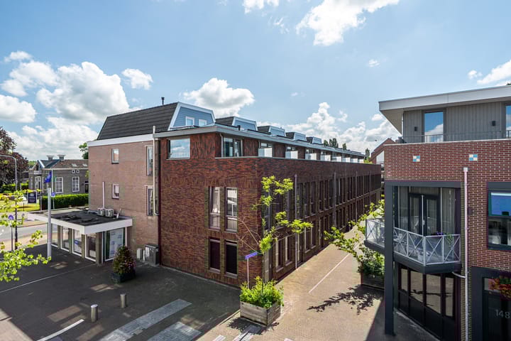 van Riesenstraat 3 in Heerenveen foto