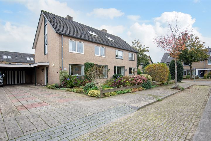 Van Rouwenoortstraat 13 in Bennekom foto