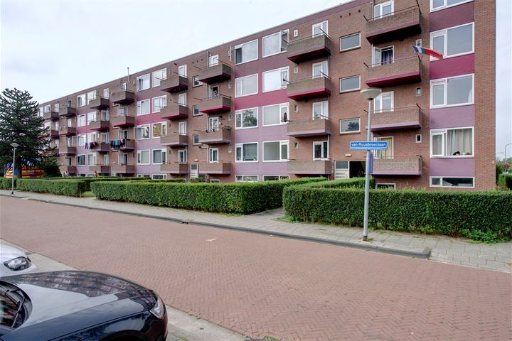 van Ruusbroeclaan 10 in Hoogezand foto