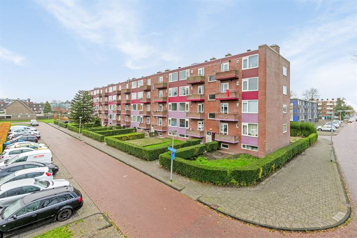 van Ruusbroeclaan 40 in Hoogezand foto