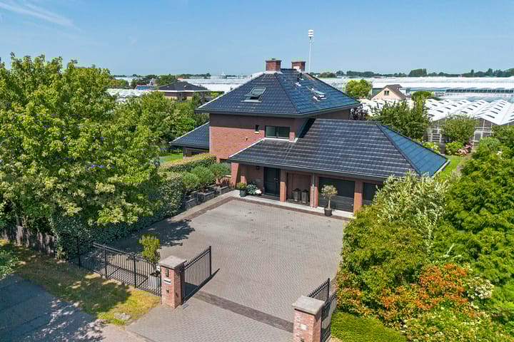 Van Ruyvenlaan 2 in Poeldijk foto