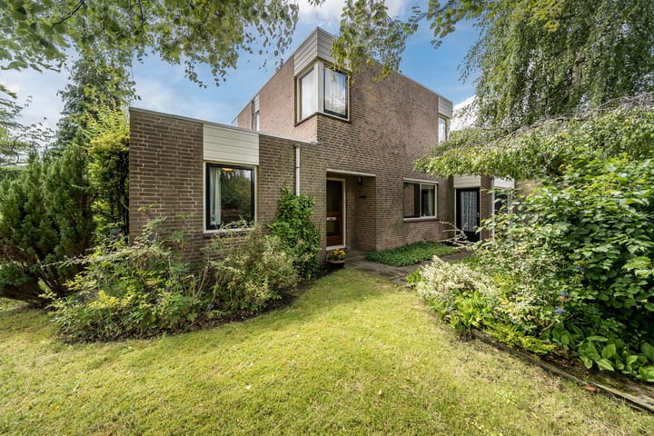van Santenlaan 1 in Heerhugowaard foto