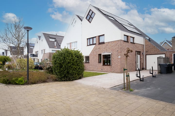 van Santenlaan 80 in Heerhugowaard foto