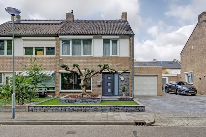 van Sonsbeecklaan 19 in Melick