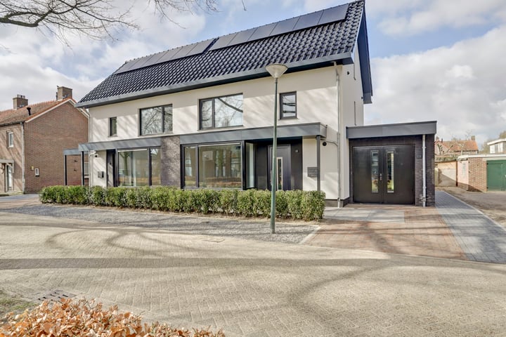 Van Spreeuwelstraat 15 in Hilvarenbeek foto