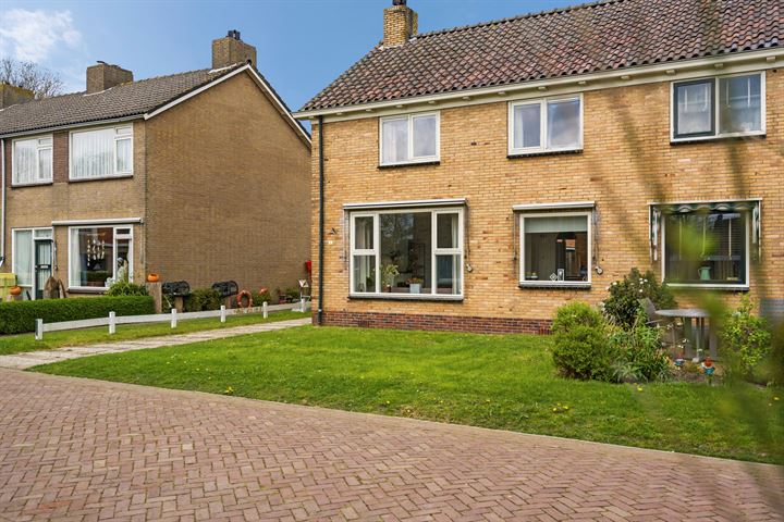 van Starkenborghstraat 8 in Schiermonnikoog foto