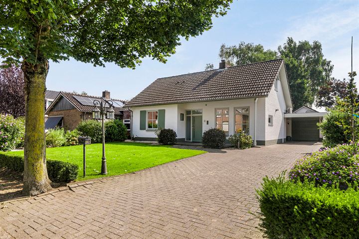 Van Steenhuijsstraat 31 in Oploo foto