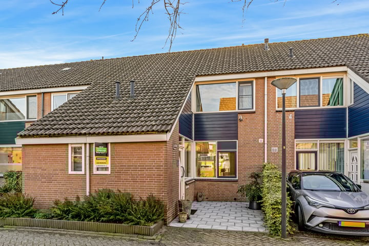 Van 't Hoffdreef 20 in Maassluis foto