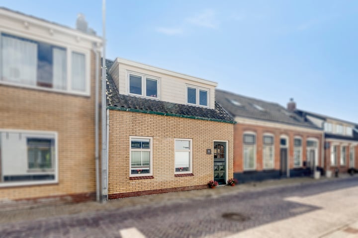 van Tilburghstraat 12 in Driewegen