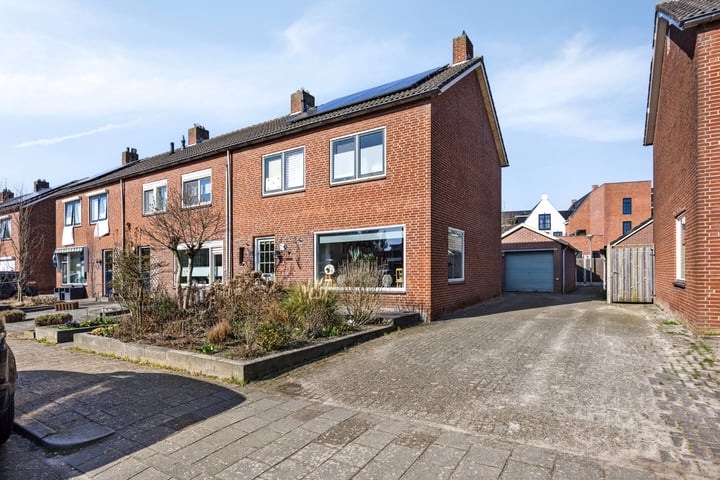 Van Uitertstraat 38 in Enter