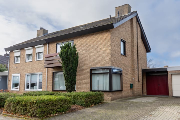 Foto van woning Van Weerden Poelmanstraat 188, Heerlen
