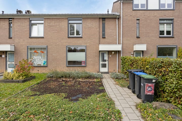 Van Weerden Poelmanstraat 224 in Heerlen foto