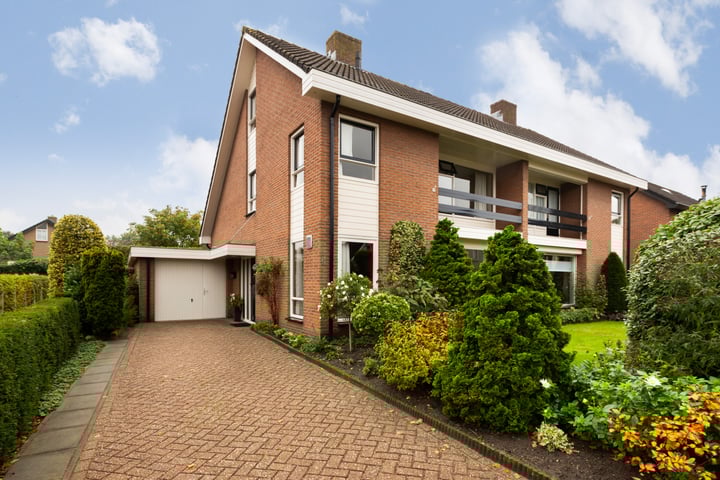 van Weesstraat 9 in Putten foto