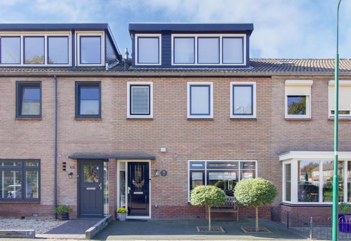 van Westrhenen 28 in Bunschoten-Spakenburg foto