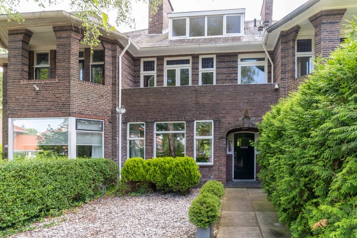 Van Zuylen van Nijeveltstraat 16 in Wassenaar