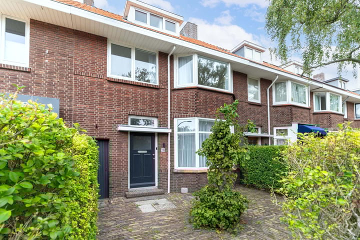 Van Zuylen van Nijeveltstraat 196 in Wassenaar foto