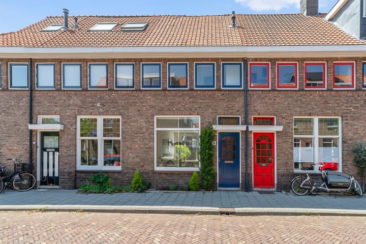Van Zuylen van Nijeveltstraat 3 in Delft foto