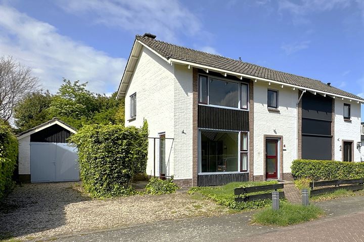 van Zuylenlaan 4 in Hoevelaken foto