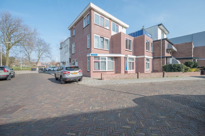 Vareniusstraat 3 in IJmuiden foto