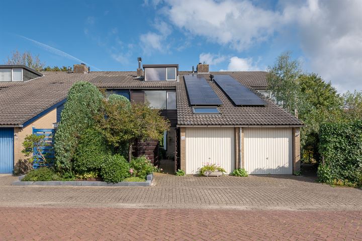 Varenmeent 32 in Hilversum foto