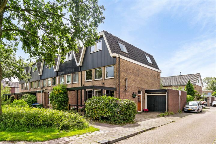 Varenstraat 2 in Landsmeer foto