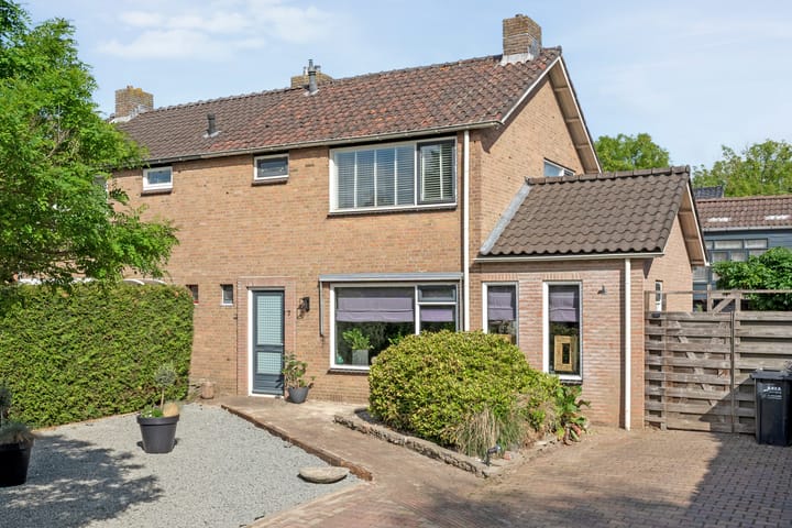 vd Duyn v Maasdamstr 7 in Coevorden foto