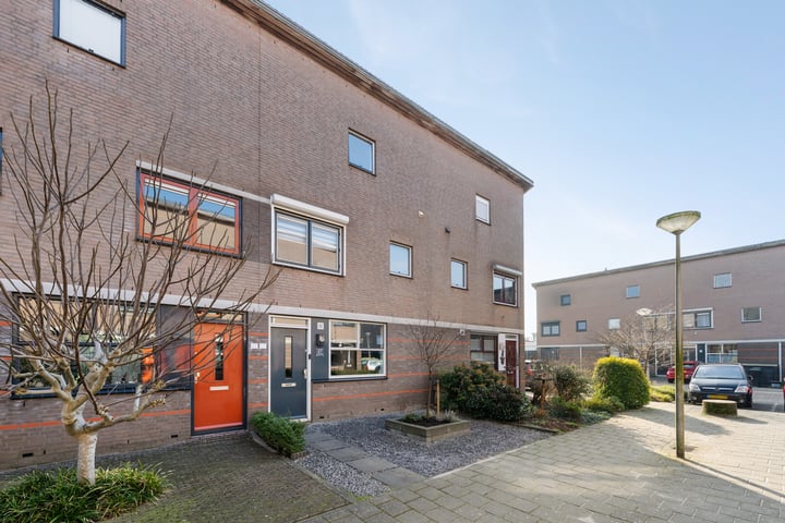 Vecht 27 in Nieuwerkerk aan den IJssel foto
