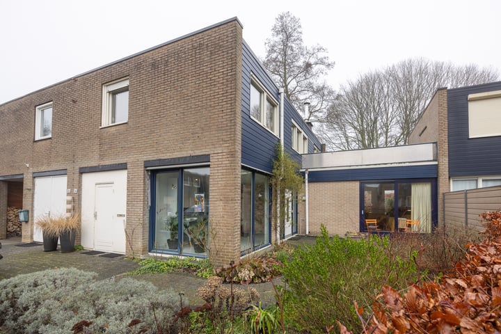 Vechtlaan 84 in Hengelo foto