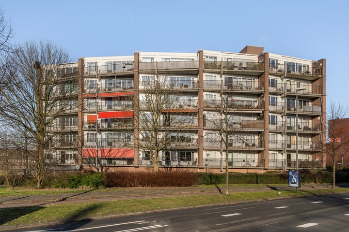 Veeartsweg 45 in Schiedam foto