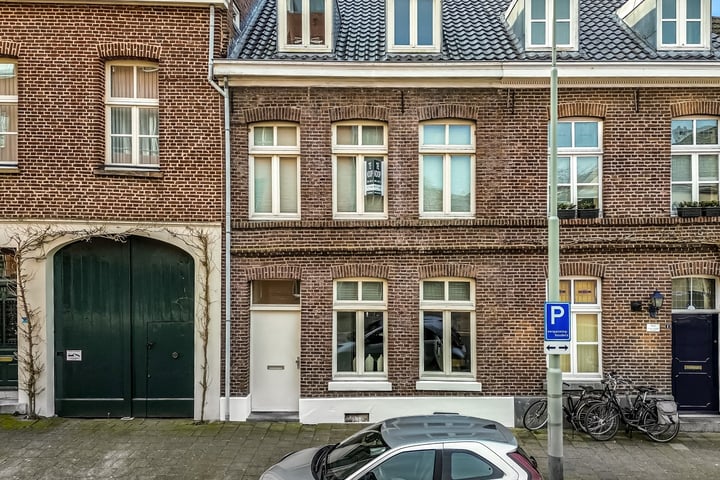 Veeladingstraat 10 in Roermond foto