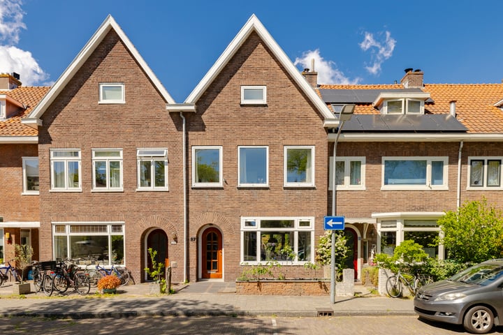 Veenbergplein 27 in Haarlem foto