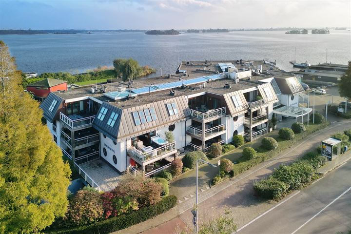 Veendijk 1a-ap21 in Loosdrecht foto
