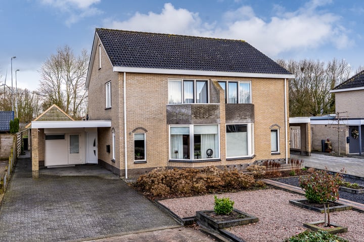 Veengrasstraat 12 in Nieuw-Buinen foto