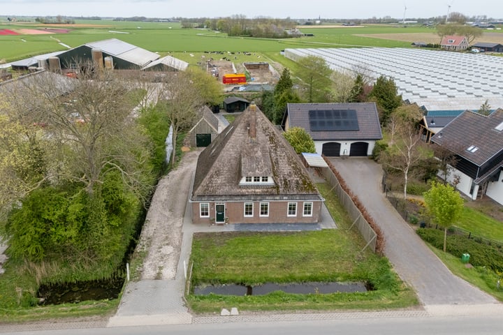 Veenhuizerweg 2 in Heerhugowaard foto