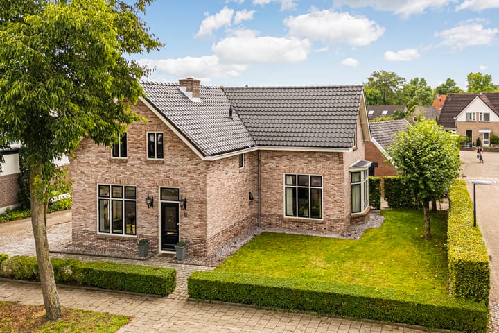 Veenhuizerweg 8 in Apeldoorn