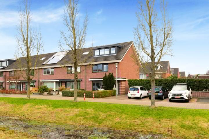 Veenpluis 2 in Limmen foto