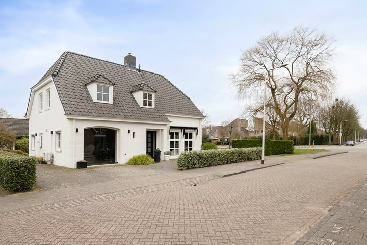 Veerse Meer 60 in Tilburg foto