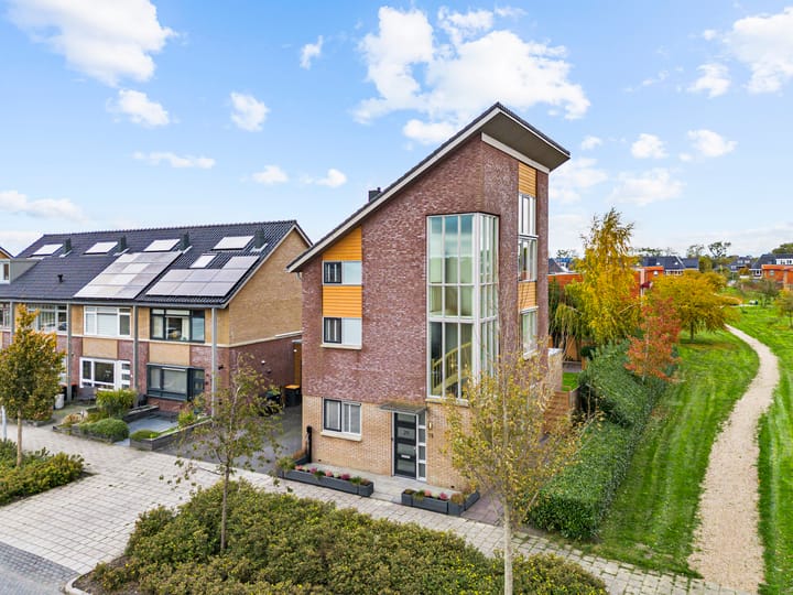 Veldbeemd 29 in Wognum foto