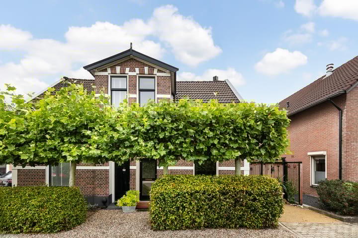 Veldhuisstraat 30 in Apeldoorn
