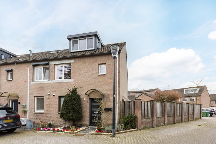 Veldmoeren 4 in Breda foto