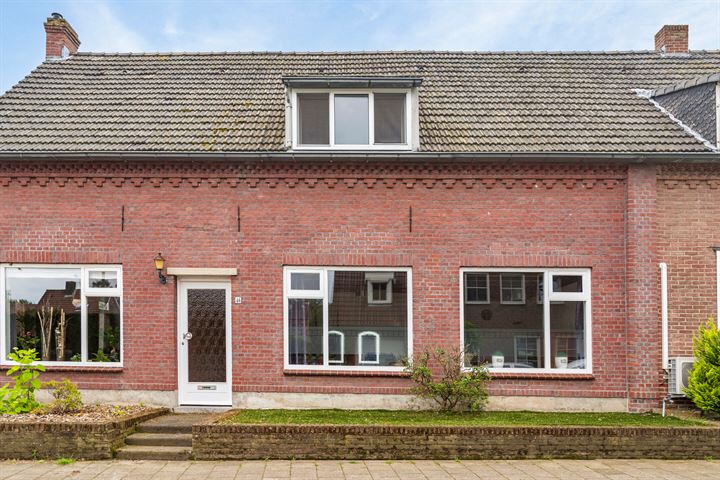 Veldstraat 46 in Helden foto